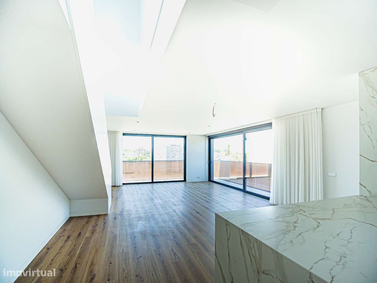 Apartamento T4 Duplex, Terraço com 106 m2, Luxo, Fonte Nova, Aveiro-13