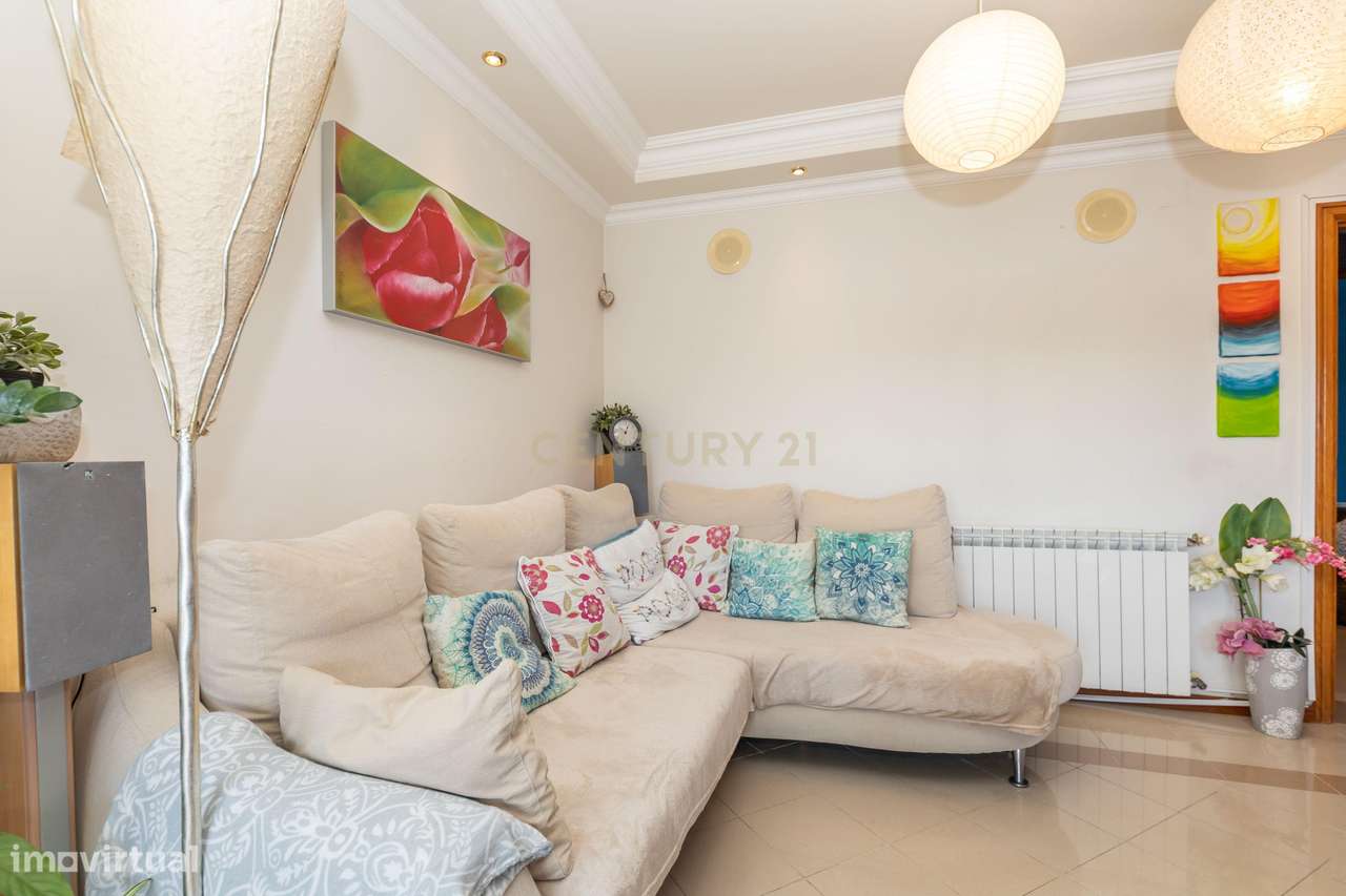 T2 com 2 Wc´s, elevador, arrecadação e parqueamento - Grande imagem: 3/32