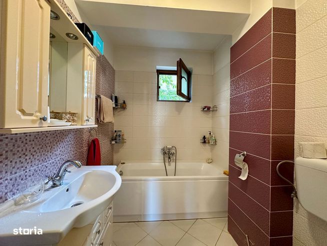 Apartament 4 Camere | Damaroaia-10