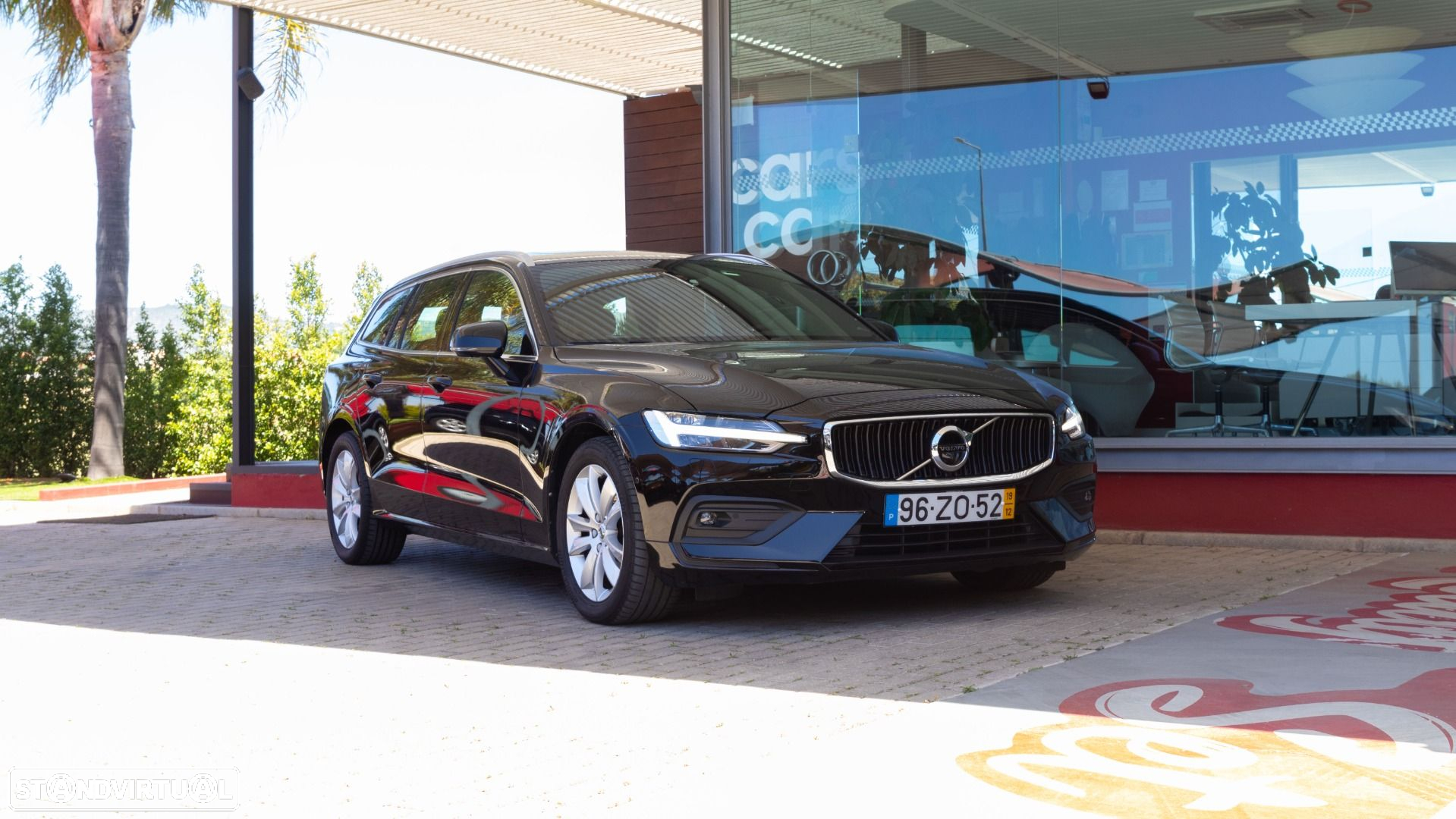 Volvo V60 2.0 D4 Momentum Geartronic - 2