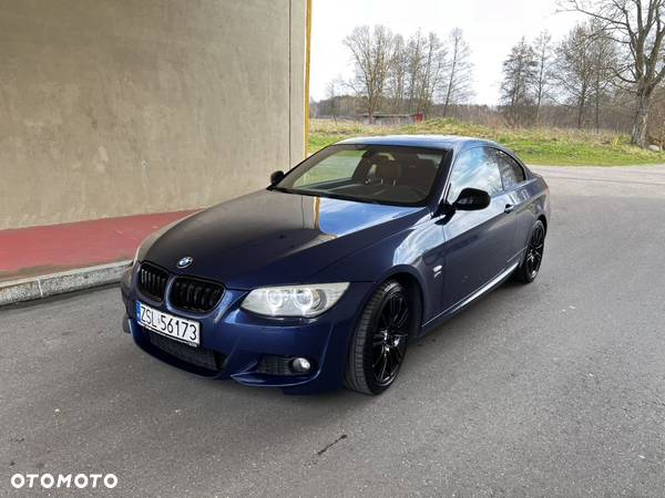 BMW Seria 3 335xi - 24