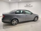 VW Jetta 1.9 TDi BlueM. Confortline - 17