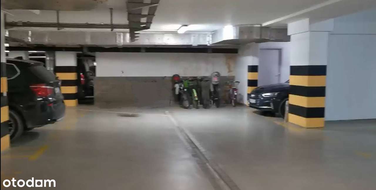 Miejsce postojowe w hali garażowej – Wielicka 40