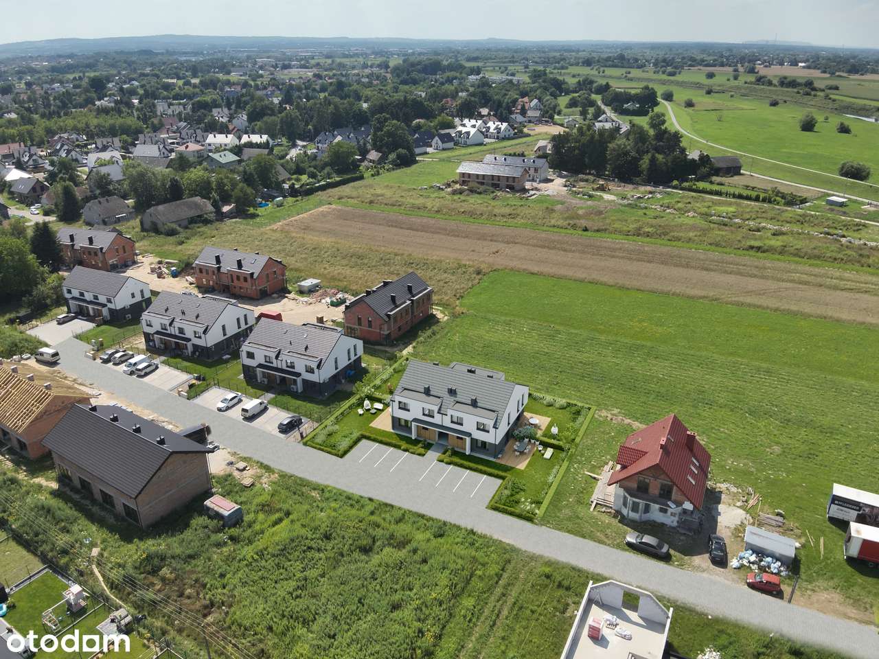 Atrakcyjne mieszkanie z dużym ogrodem i miejscami parkingowymi-5