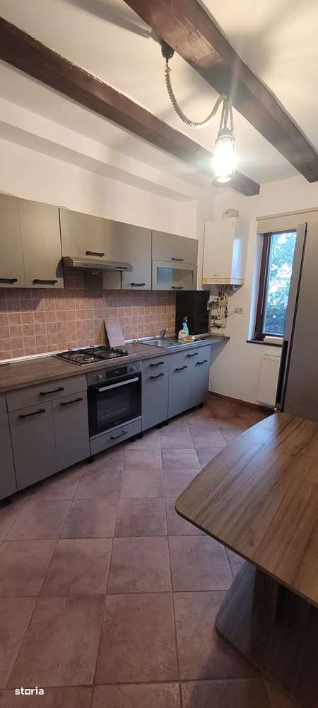 Inchiriez casa (parte din 6 case insiruite) in Ghimbav, str. Zambilei - Imagine principală: 4/9