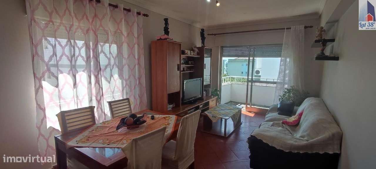 T2 Arroja, varanda na sala-1