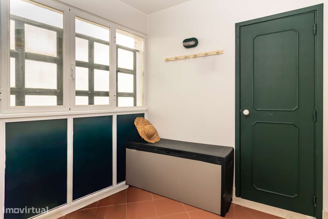 T4+1 Duplex em Primeira com 250m2, Linha de Mar | Sesimbra-17