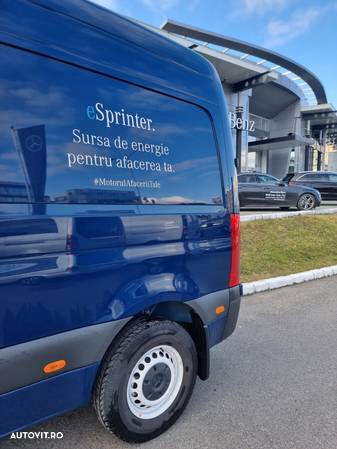 Mercedes-Benz Sprinter - 4