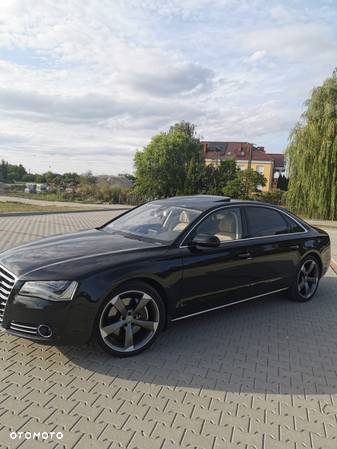 Audi A8 - 1