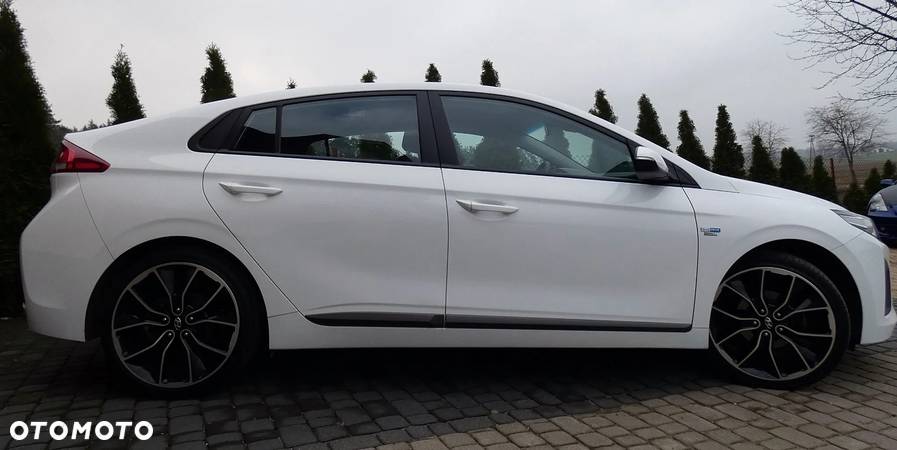 Hyundai IONIQ hybrid Premium - 4