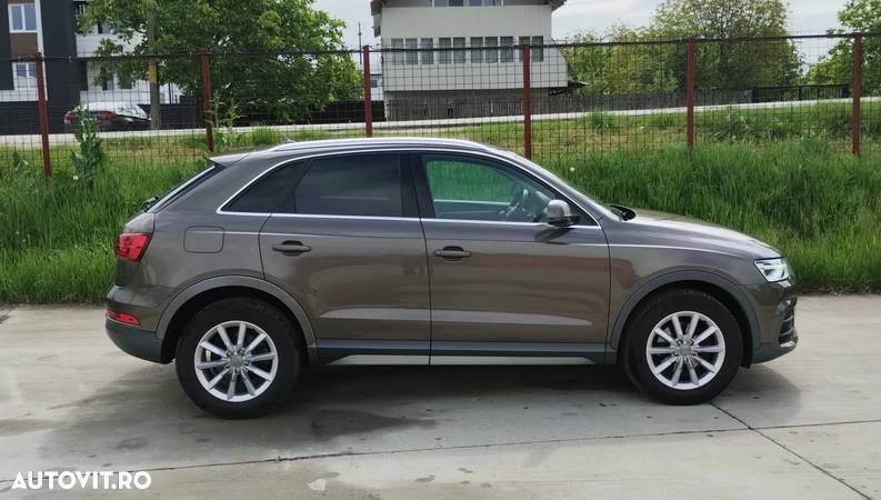 Audi Q3 2.0 TDI Quattro Stronic Design - 6