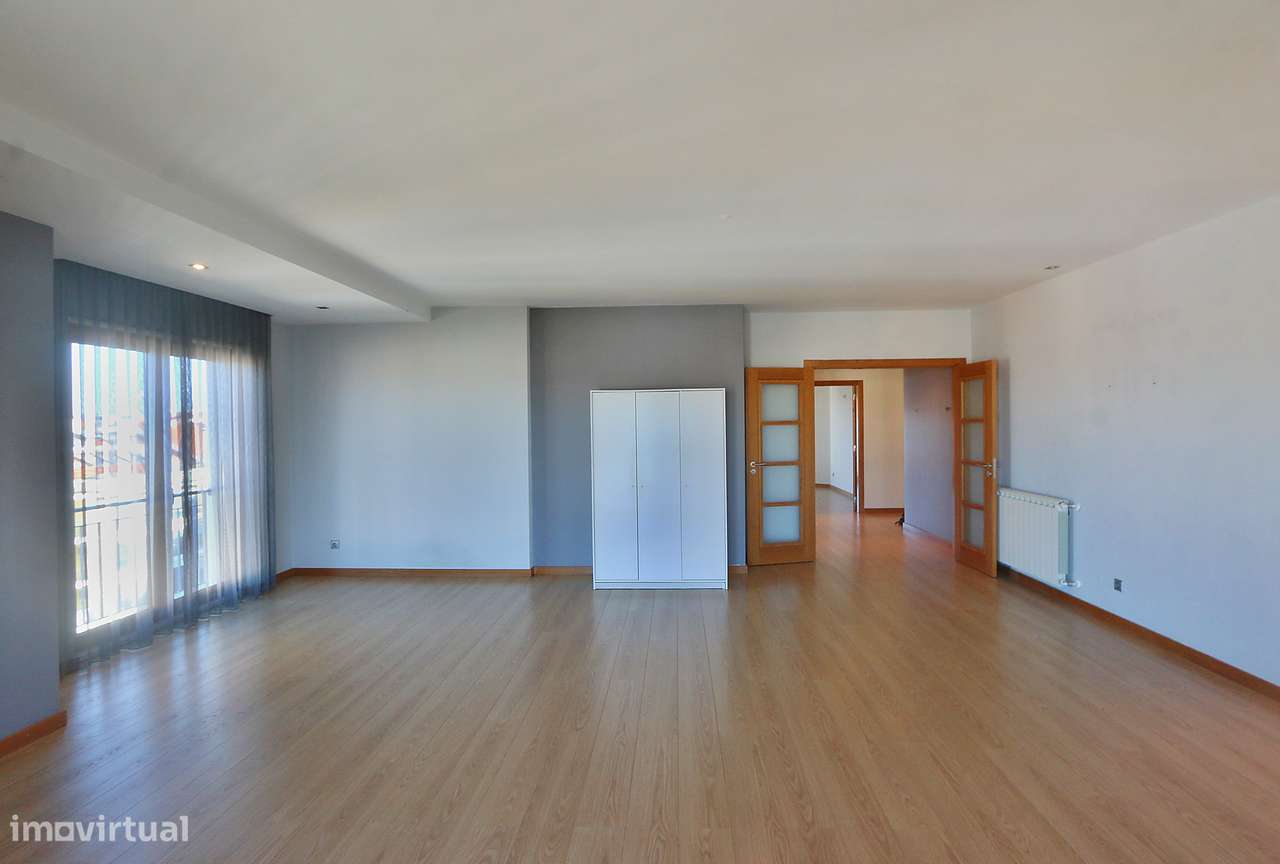 Apartamento T2 na Urbanização da Atalaia - Grande imagem: 4/26