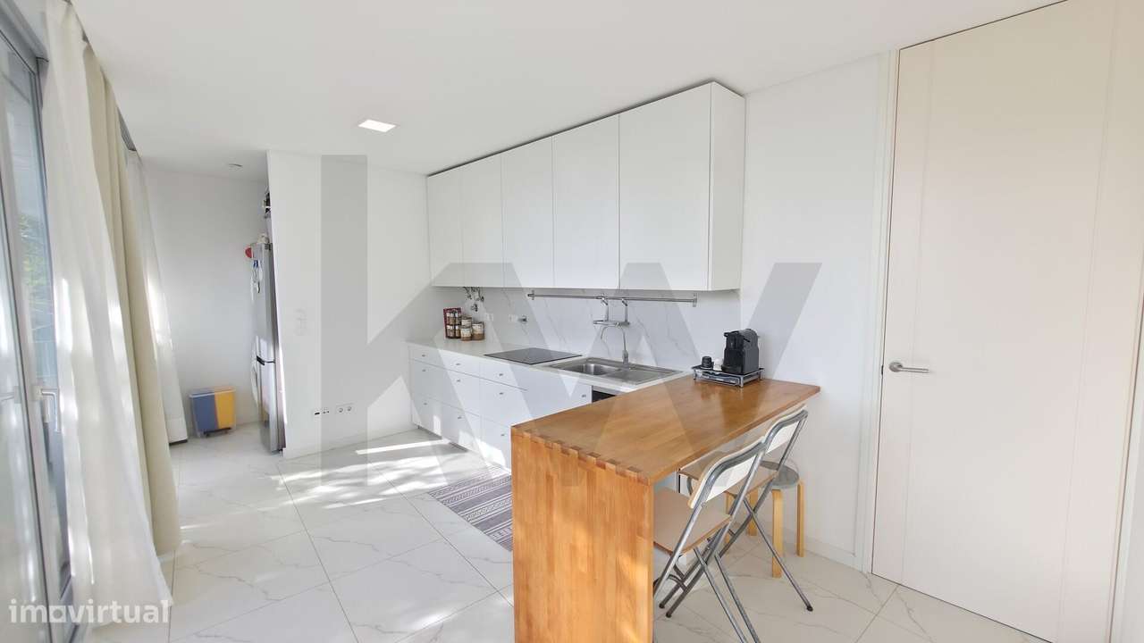 Apartamento T3 Duplex | Pico da Pedra - Vista Mar - Grande imagem: 5/32