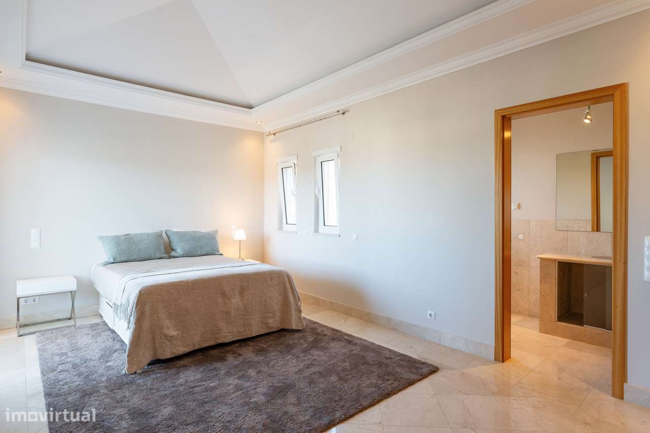 Luxuosa Moradia T6 - Vale do Lobo-14