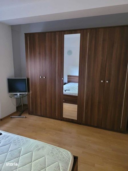 Inchiriez ap 3 camere in spatele bisericii Bazilescu