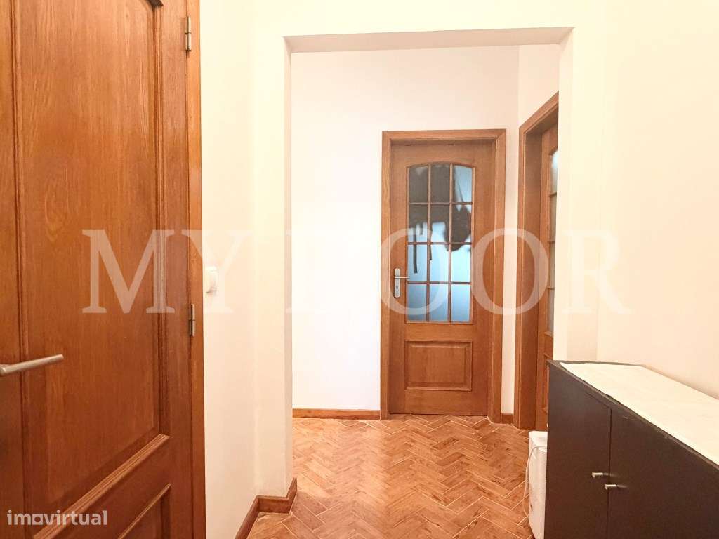 Apartamento T4 Recuperado no Coração de Moscavide-25