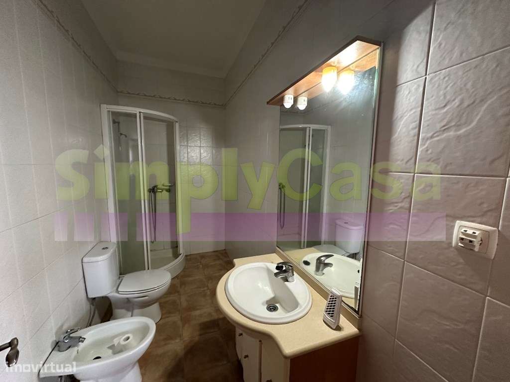 Moradia T2 + Espaço Comercial - CANHA-12