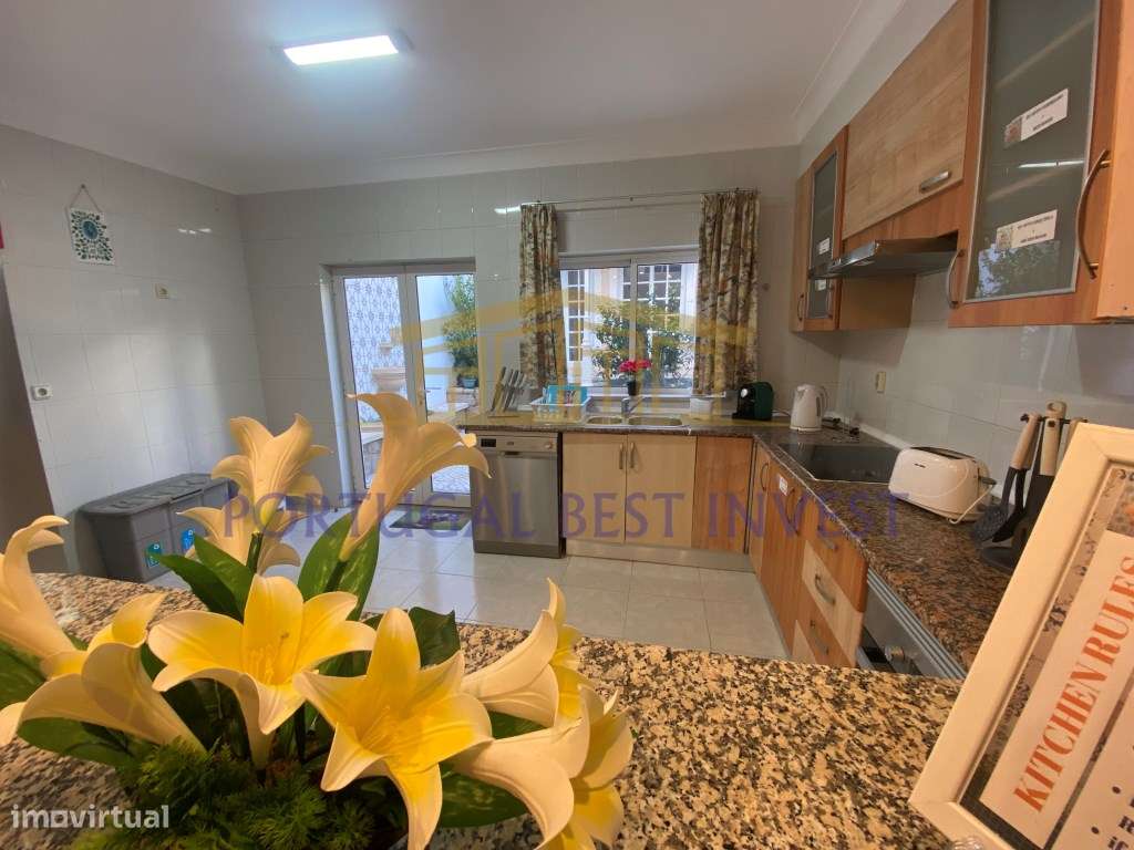 Moradia T7 no centro de Portimão com Alojamento Local a funcionar - Grande imagem: 2/52