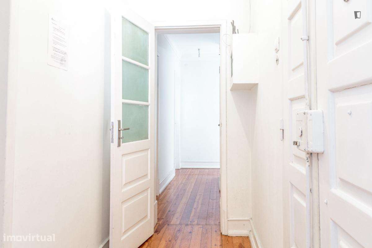 Quarto - localizado em Arroios Lisbon - Grande imagem: 5/6