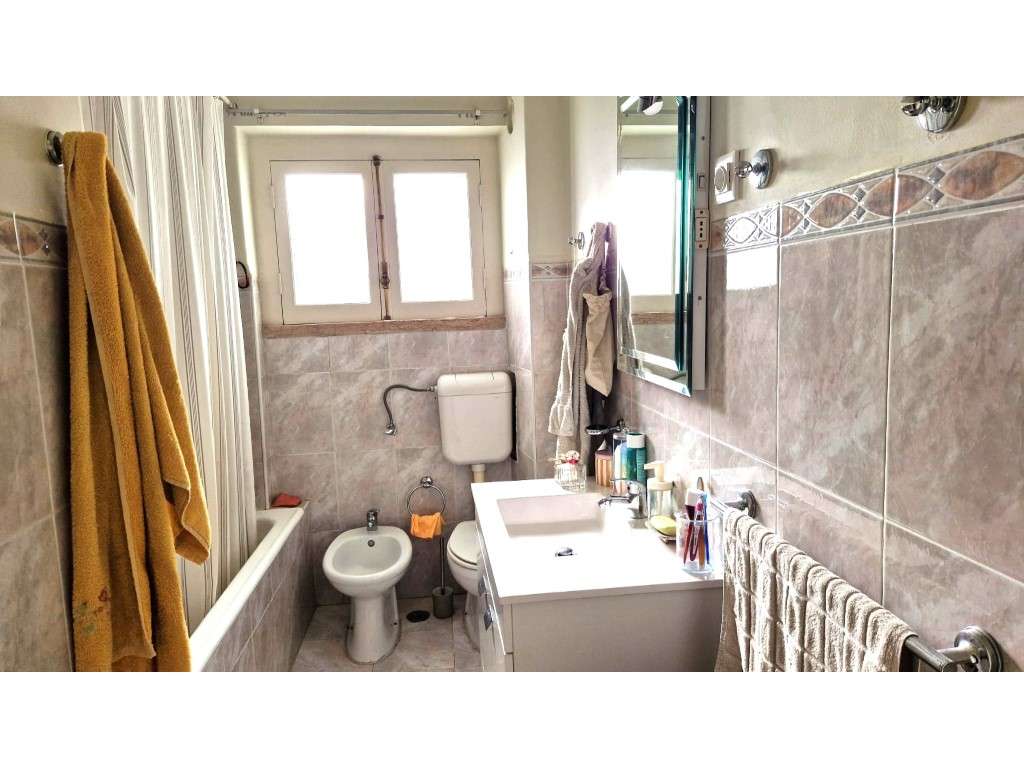 T1 em Santa Engrácia - São Vicente - Apartamento com Parqueamento e...-14