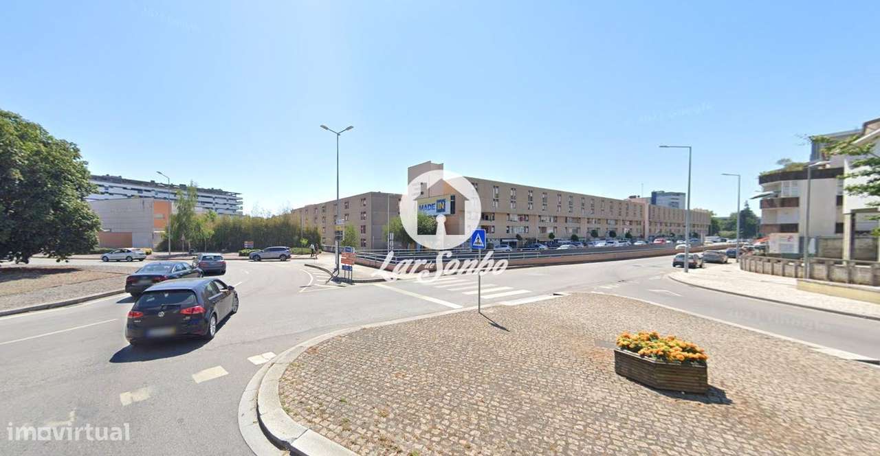 Loja com 57m2 no centro de Vila Nova de Famalicão - Grande imagem: 3/17