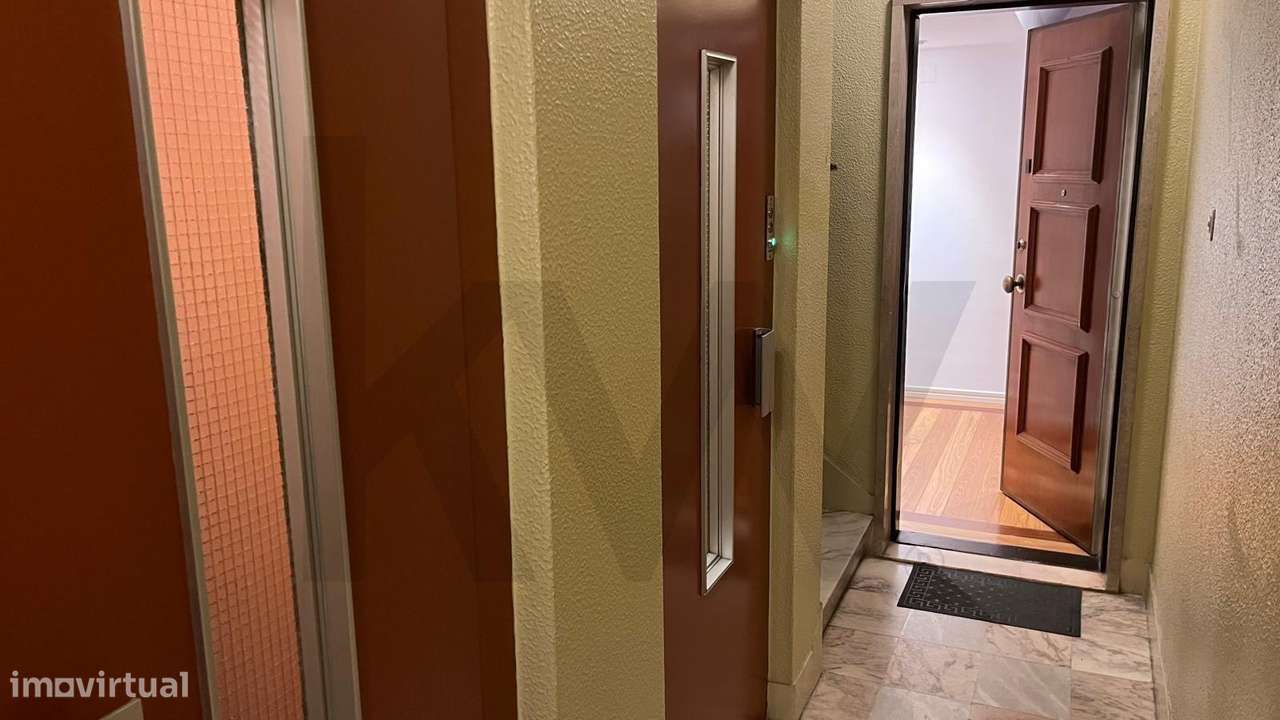 Apartamento T2 com 124 m2 e garagem — São Domingos de Benfica | Pode s - Grande imagem: 4/53