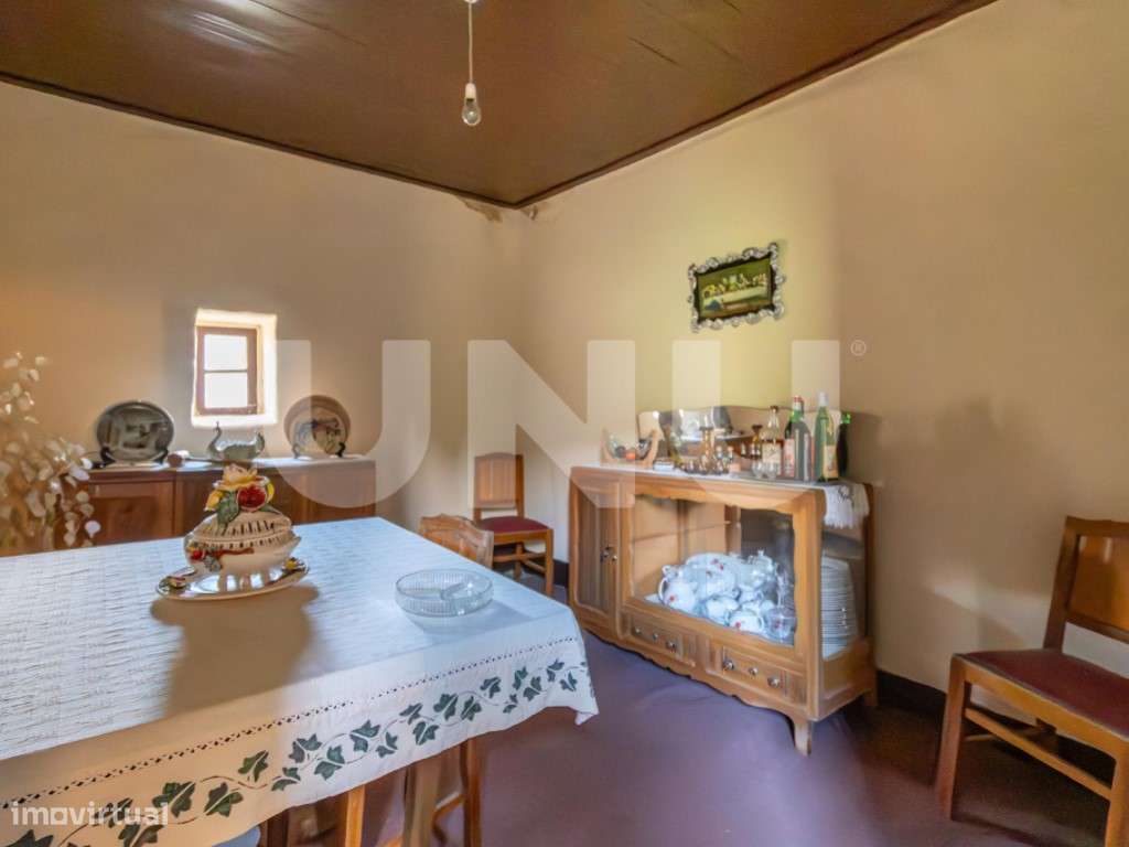 Quinta T2 com Habitação, Infraestruturas Agrícolas e Terreno com Vi...-23