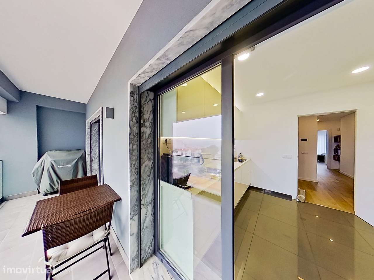 T-3 NOVO PRONTO A HABITAR, COM 2 SUÍTES, 2 VARANDAS, RESERVADO !-29