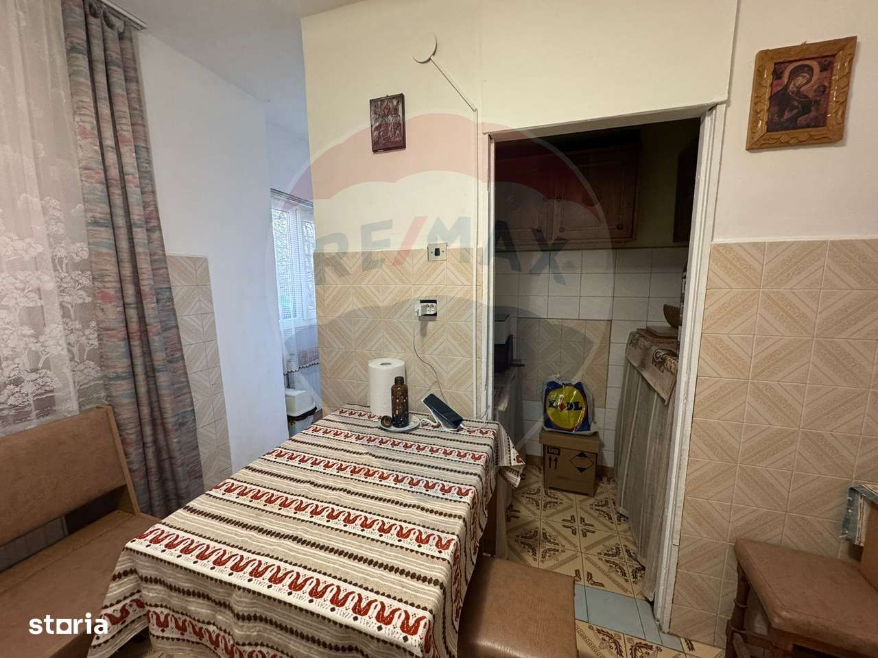 Apartament  cu 3 camere de vanzare 1 Mai-6