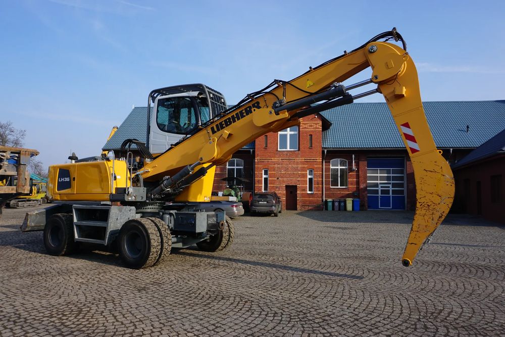 Liebherr Lh 35 2016