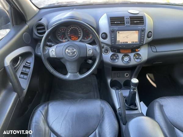 Toyota RAV4 2.2 D-4D AWD Comfort - 10