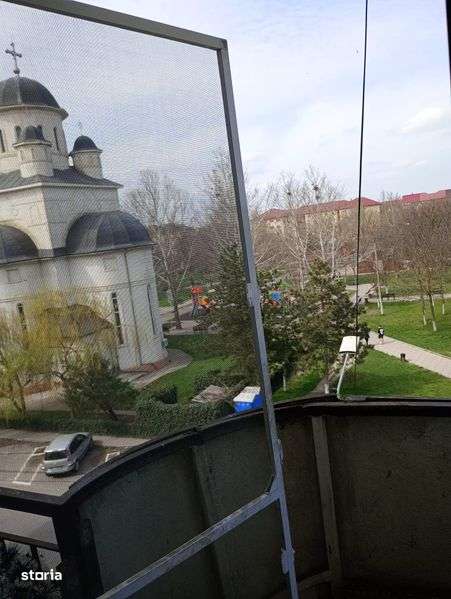 Vind apartament cu 4 camere  gara liga parculetul mic fetesti - Imagine principală: 4/8