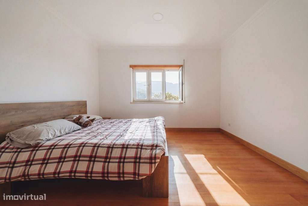 Moradia T7 isolada, com 5 suítes e vistas deslumbrantes-23