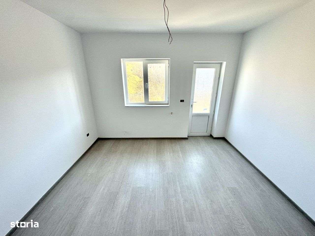 CANALIZARE! ASFALT! Mijloc de transport! Vila Bucium-Visan - Imagine principală: 5/8