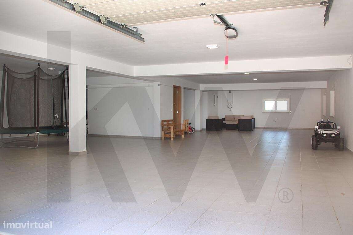 Moradia T4 - oportunidade de estilo de vida + investimento com potenci-49