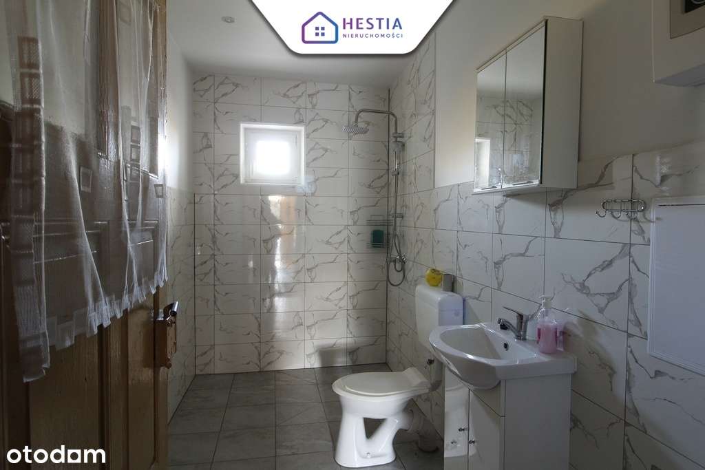 Poniemiecki dom z dużą stodołą - super cena!-10