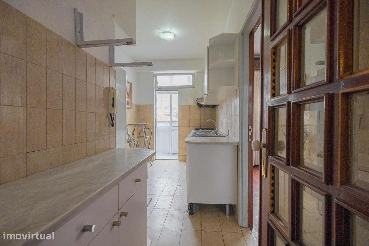 Apartamento T3 com varanda no Bonfim - Porto - Grande imagem: 3/30