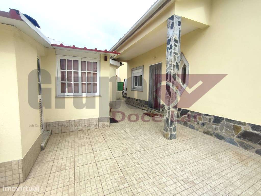 Moradia Isolada T5 com Garagem e anexo em Quinta do Conde-8