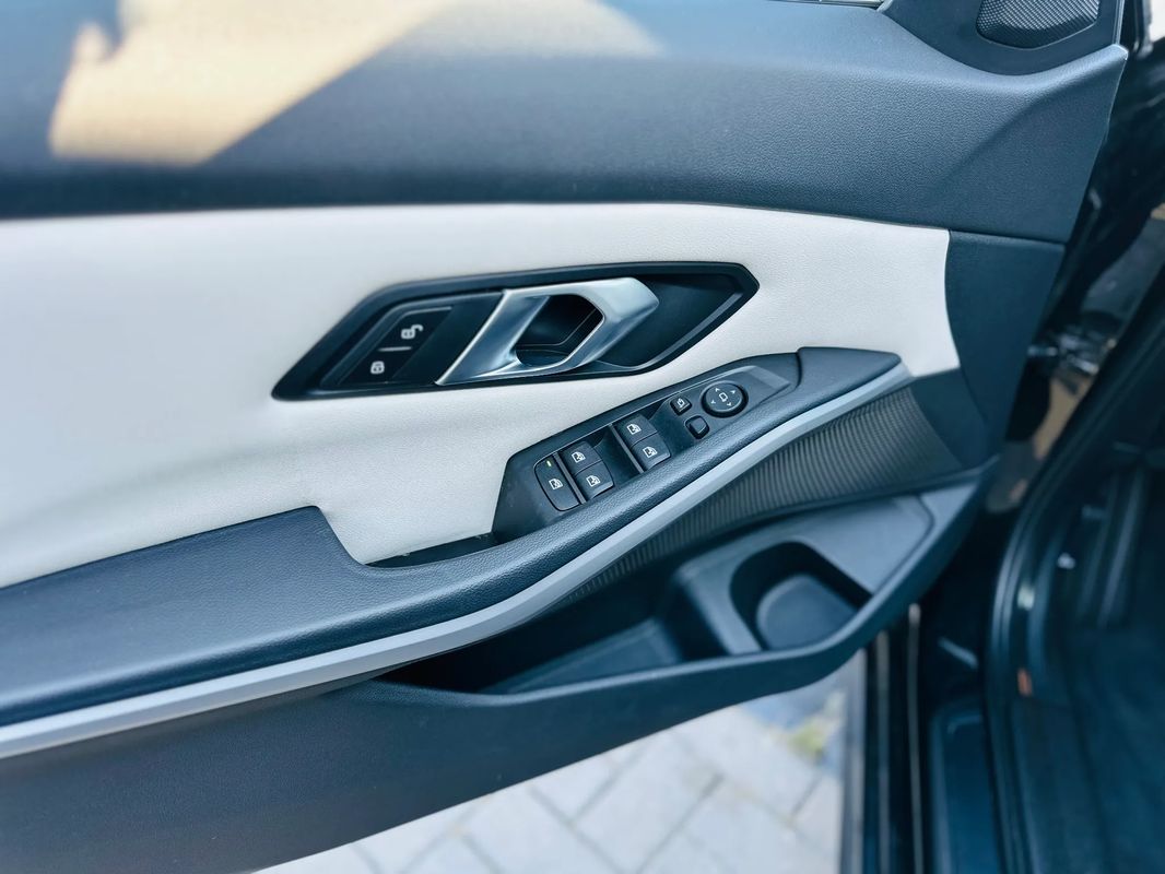BMW Seria 3 320d xDrive AT MHEV - 15