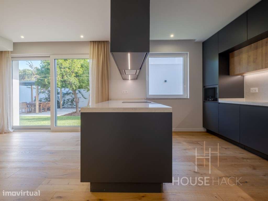 Moradia isolada T6 com Piscina | Aroeira Central | 4 Suites-8
