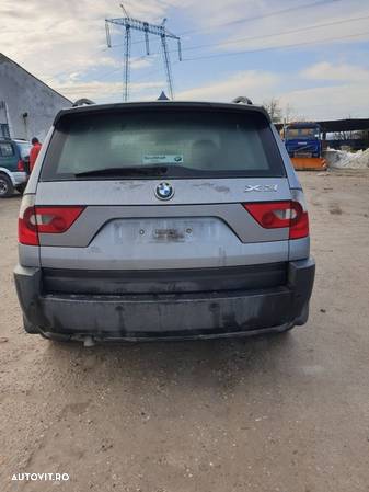 Dezmembrez Bmw x3 e83 2.0d - 3