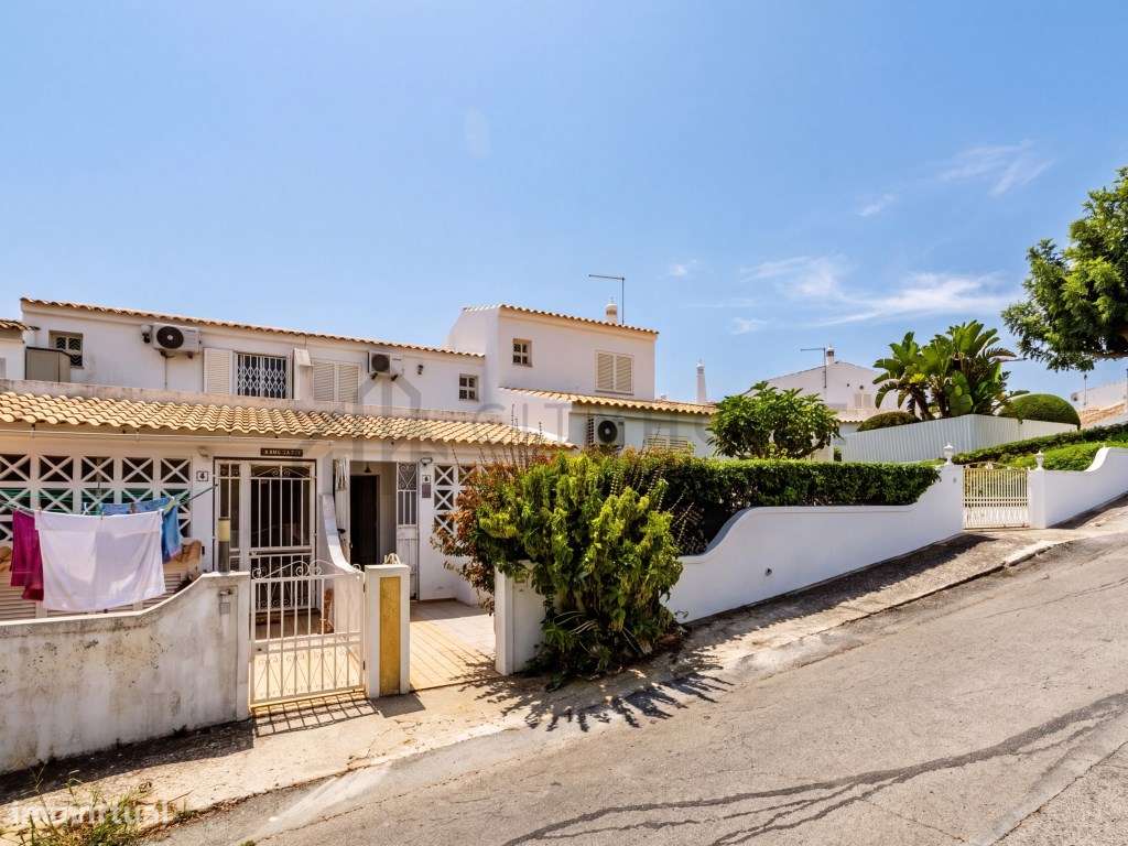Moradia Duplex tipo T2 com Jardim e Piscina em Condomínio Privado-26