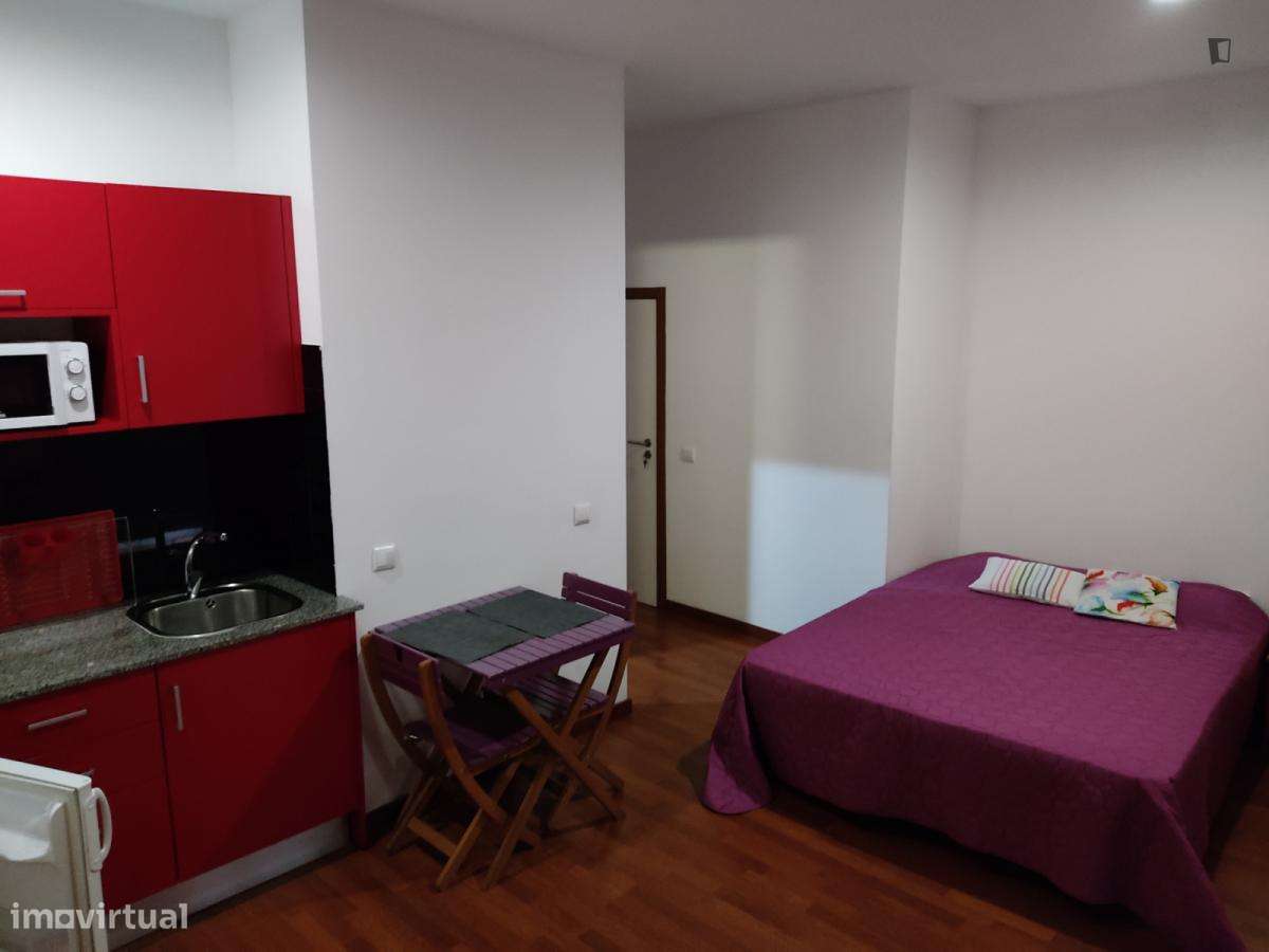 Estúdio - localizado em Montes Claros Coimbra - Grande imagem: 5/8