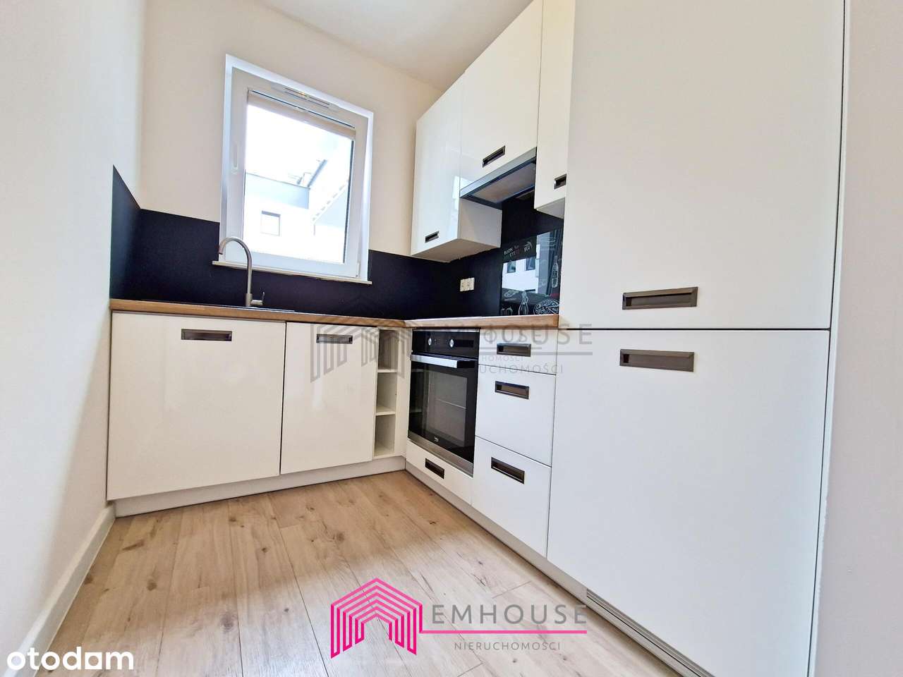 Dwupokojowe z tarasem w centrum miasta. Nowe bud. - Pełny obrazek: 4/10