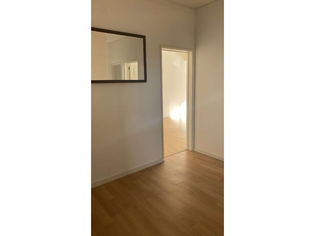 T3 remodelado e semiequipado na Parede - Grande imagem: 5/18