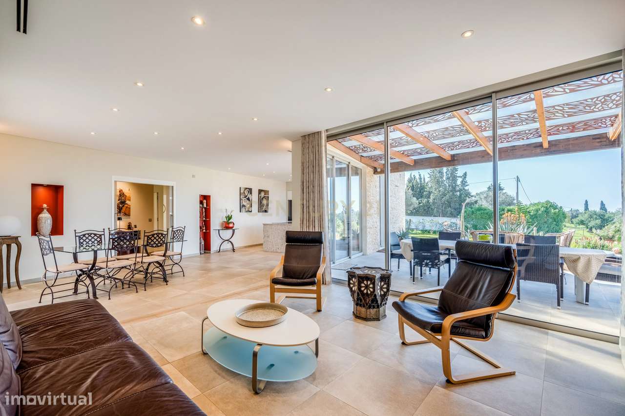 Luxuosa e Exclusiva moradia T5 I Vista Mar I 5 minutos da Praia I 18.5 - Grande imagem: 4/47