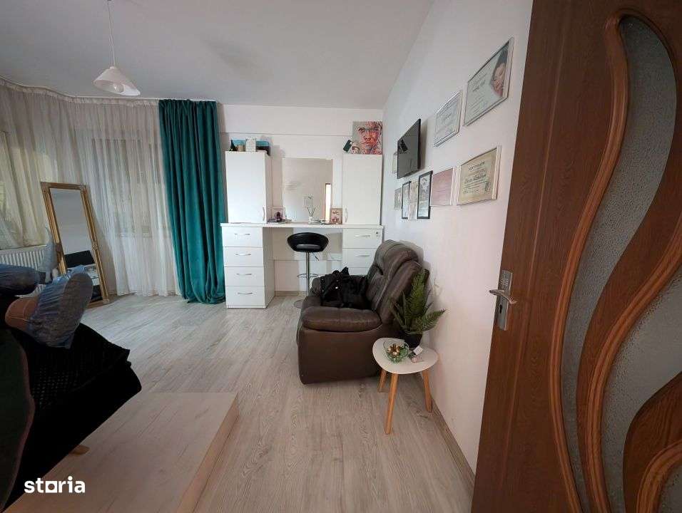 Apartament parter pentru, cabinet, salon. Bloc nou - Imagine principală: 2/6