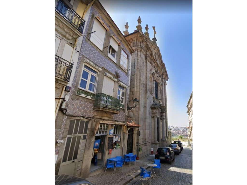 Prédio 5 pisos | Vista Rio | Clérigos, Porto - Grande imagem: 4/13