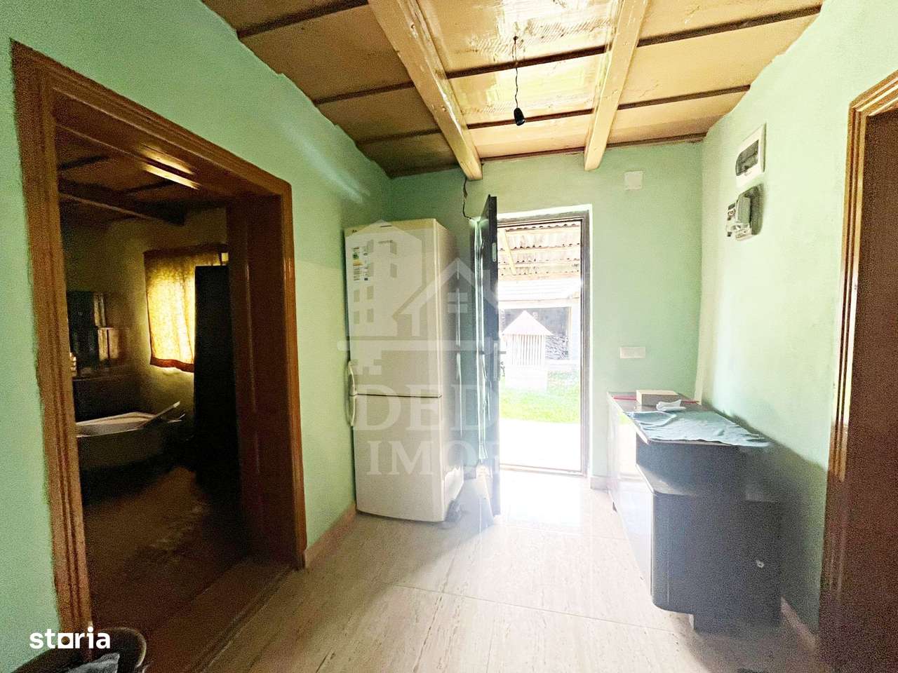 Casa de vanzare si teren de 3000mp in satul Calea Mare, Bihor-3