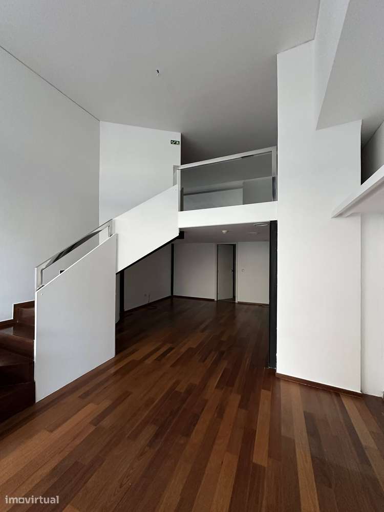 Loja Mota Galiza com armazém - Grande imagem: 4/25